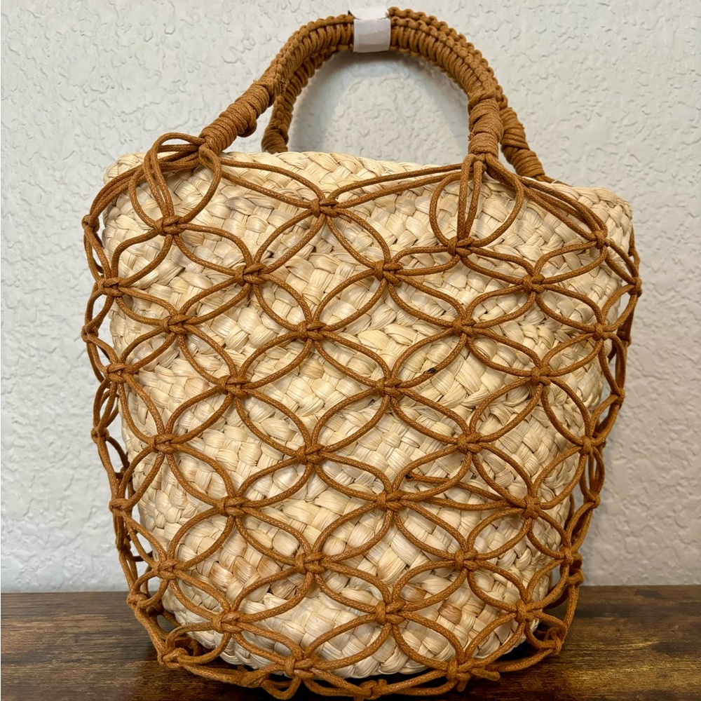 NEW Forever 21 Woven Medium Clutch Small Bucket/Basket Bag Tan Cream Brown - Picture 6 of 6